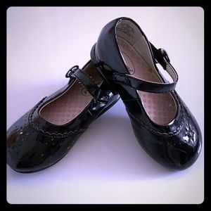 Girls Patent black dress shoes